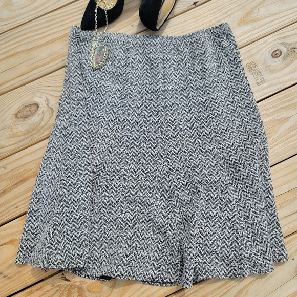 Skirt, black & white, size M. Dress Barn - Picture 2 of 8